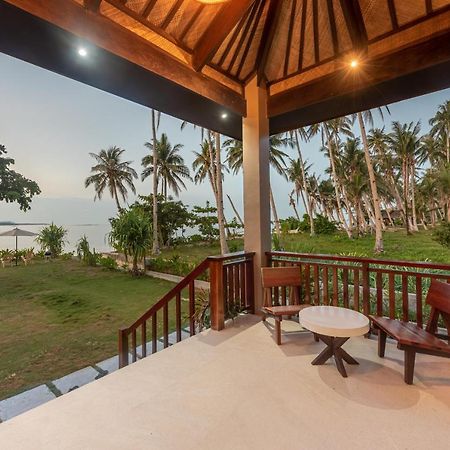 Villa Juan - A Beach Front Villa In General Luna Siargao Kültér fotó